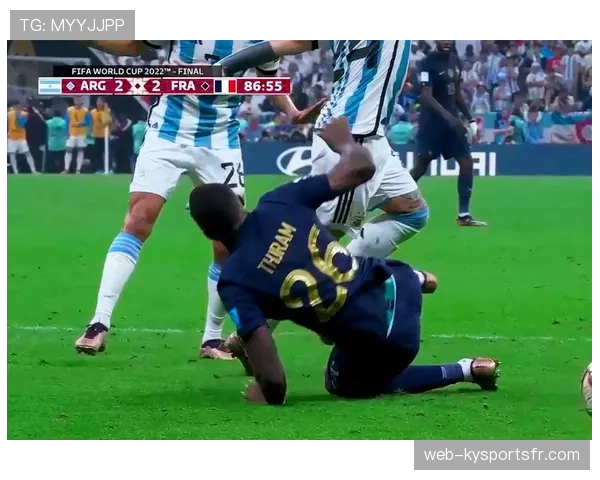 假摔判罚标准如何界定？裁判和VAR常见误区解析