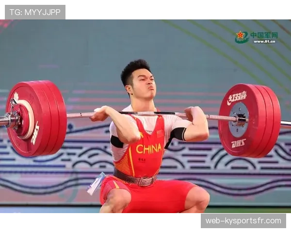 石智勇这训练强度，一天三练还啃鸡胸肉，真不怕把自己练没电了？